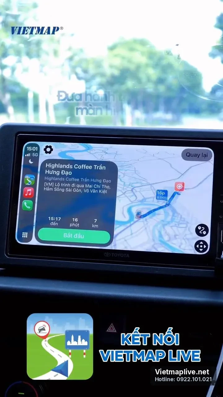 VietMap Live hiển thị lộ trình với nhiều điểm dừng trên màn hình